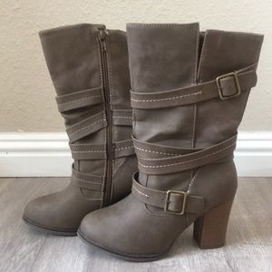 Apt 9 Grey Brown Heel Boots 👢